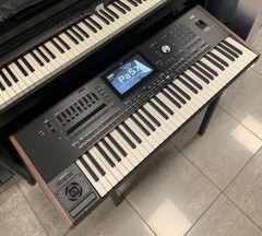 Yamaha Genos2 en Yamaha Genos en Yamaha Tyros5 en Yamaha MODX8 Plus