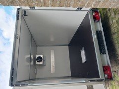 gesloten aanhangwagen frigo