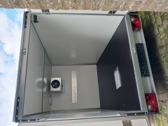gesloten aanhangwagen frigo