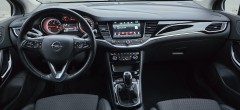 Opel Astra-K 10T 2019 met stuur- en Stoelverwarming en trekhaak