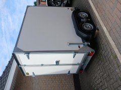 gesloten aanhangwagen frigo