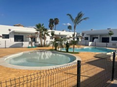 Uw eigen nieuwe Bungalow bij zee en zwenbad in DENIA met