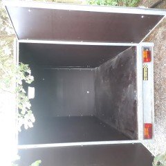 gesloten aanhangwagen roca