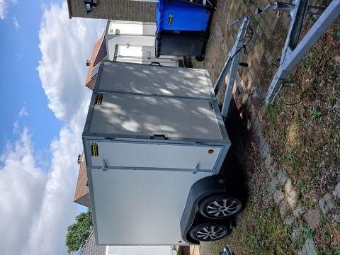 gesloten aanhangwagen roca