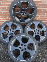 18 Inch GTI Black Velgen en Banden Steek 5x112