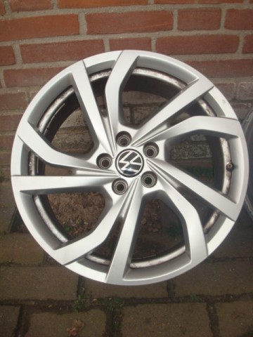 17 Inch Originele VW Polo 2G Velgen Nr 206