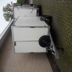 gesloten aanhangwagen