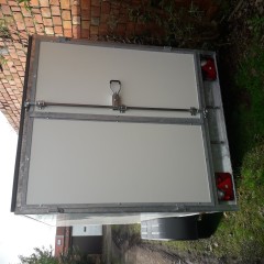 gesloten aanhangwagen roca