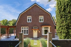 Te koop bedrijfswoningen met bedrijfsruimten