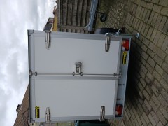 gesloten aanhangwagen roca