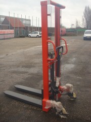 Stapelaar  Handstapelaar   Palletstapelaar   Stapelaar   Hoogheffer