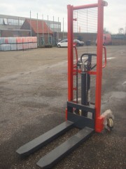 Stapelaar  Handstapelaar   Palletstapelaar   Stapelaar   Hoogheffer