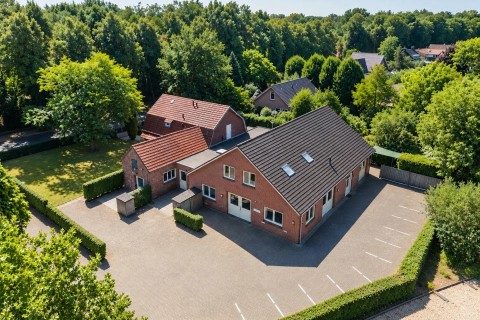 Te koop bedrijfswoningen met bedrijfsruimten