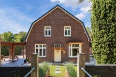 Te koop bedrijfswoningen met bedrijfsruimten