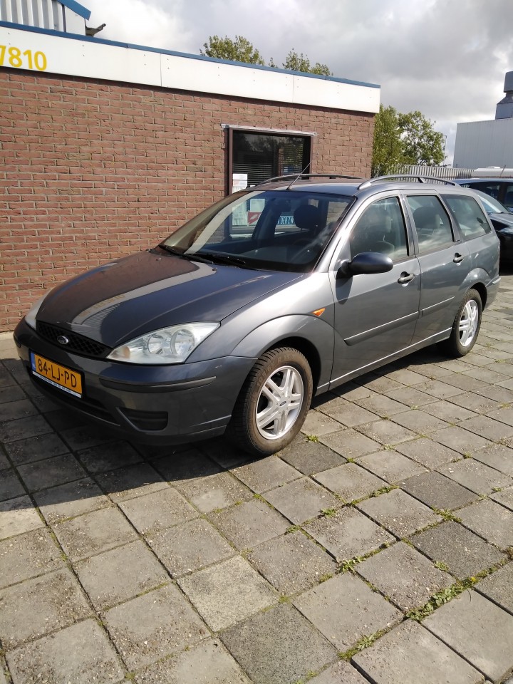 Ford Focus 1 6i 16v verkocht