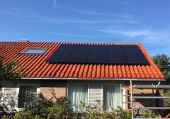 Zonnepanelen, als zelfbouw pakket of laten installeren