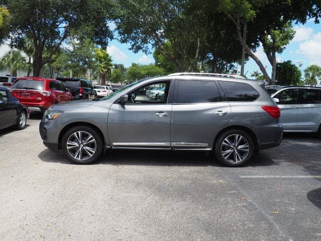 2017 Nissan Pathfinder Platinum for sale 