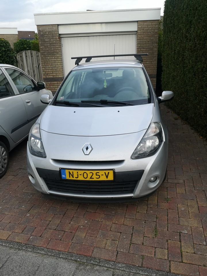 Renault Clio 3 1 5 dci bouwjaar okt 2011