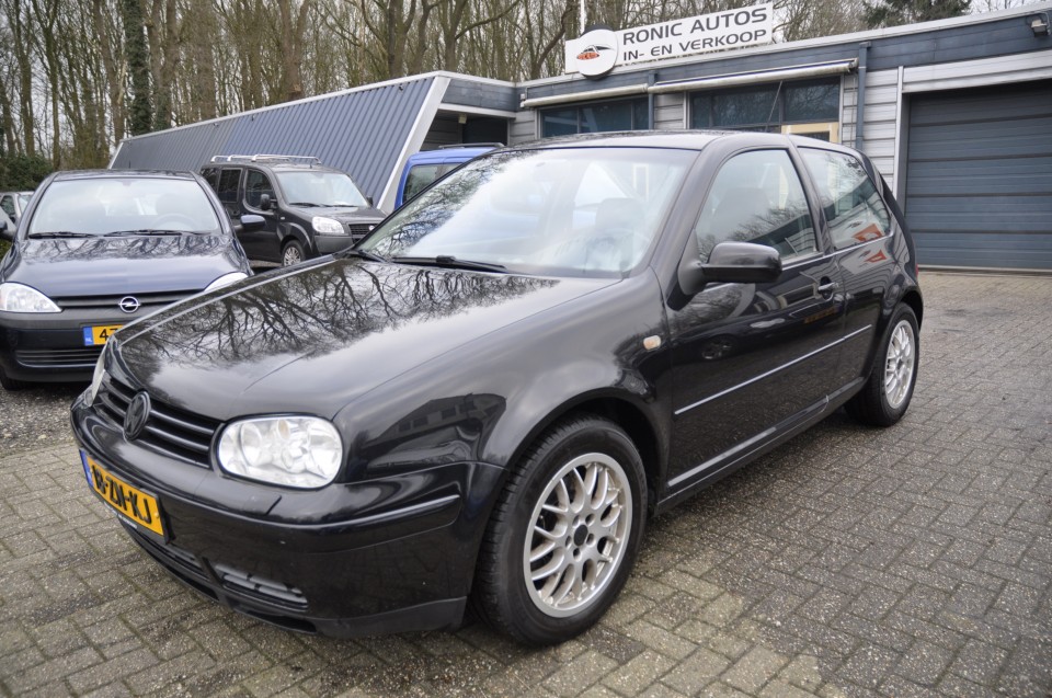 Volkswagen Golf 1.8-5V Turbo GTI