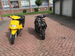 2 scooters (TGB en Stinger one)