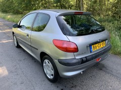 Peugeot 206 1 4 xt 117 000km