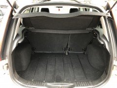 Nette Ford Fusion Hoge instap