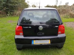 Volkswagen Lupo 1 2TDI 45 KW aut 2001 zwart