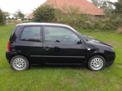 Volkswagen Lupo 1 2TDI 45 KW aut 2001 zwart