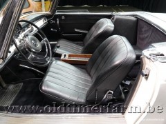 Mercedes-Benz 230SL Pagode \'63