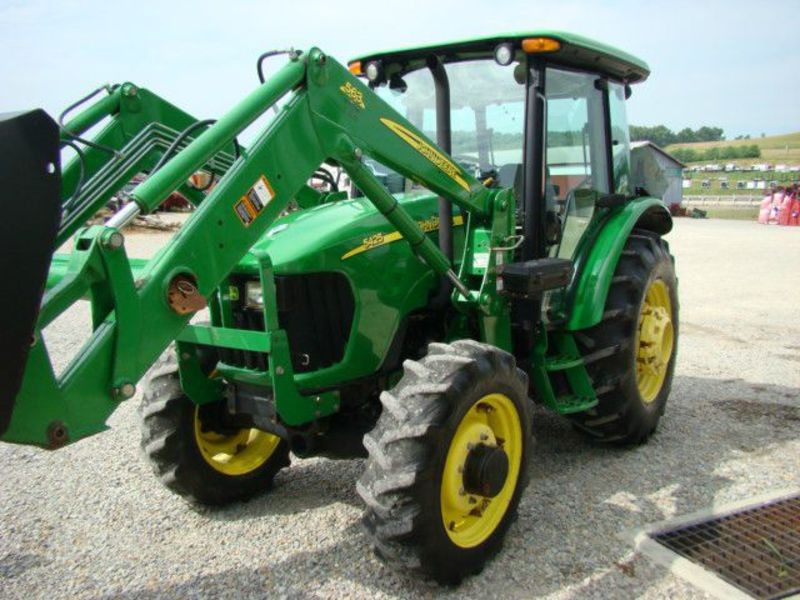 John Deere 5425