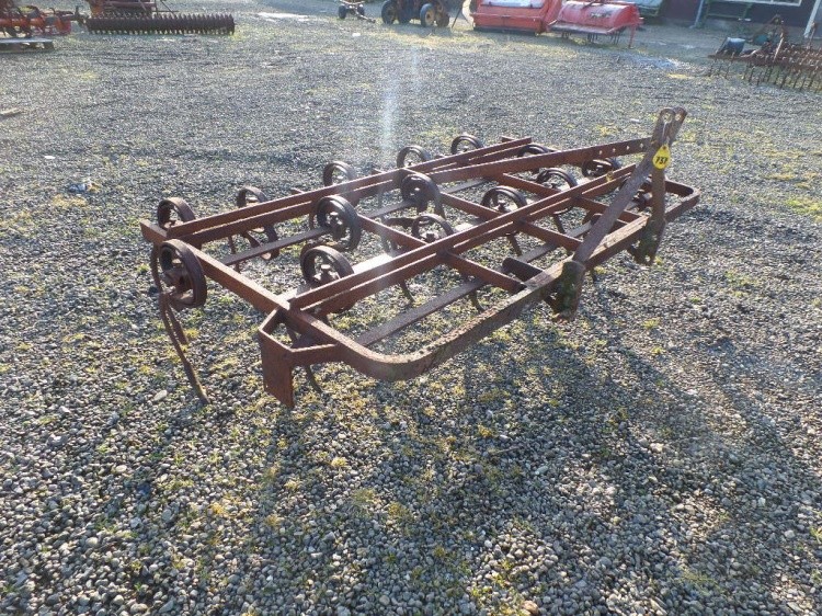 Triltand cultivator nr 737