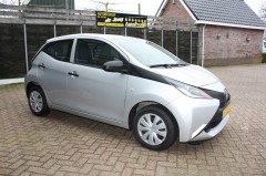 TOYOTA AYGO  1.0 VVT-I X-NOW PRACHTIGE JONGE AUTO