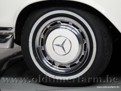 Mercedes-Benz 220SE \64