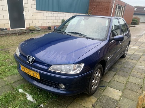 Peugeot 306 1 6 XS uit 2000