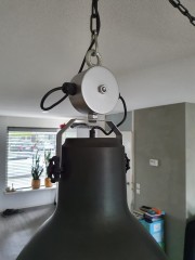 2 grote industri&euml;le lampen