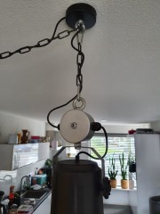 2 grote industri&euml;le lampen