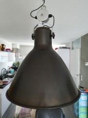 2 grote industri&euml;le lampen